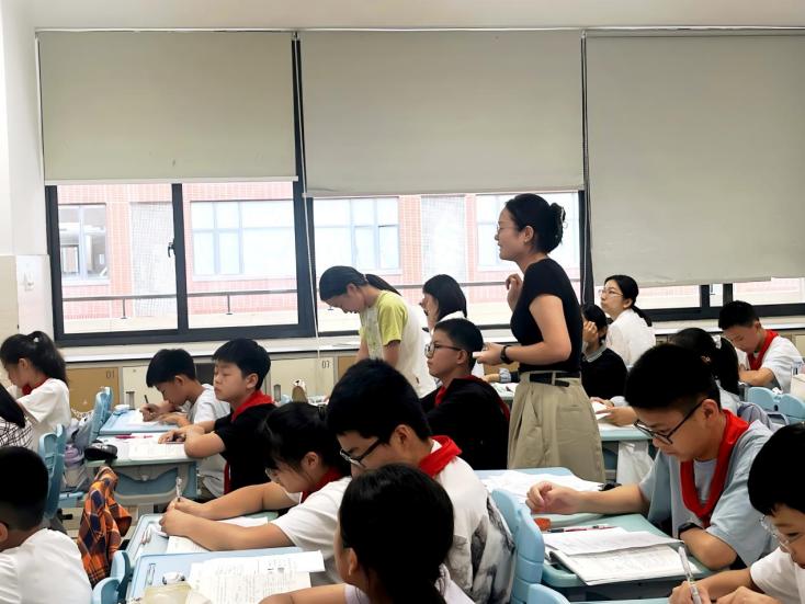 鹿曦方 公开课照片