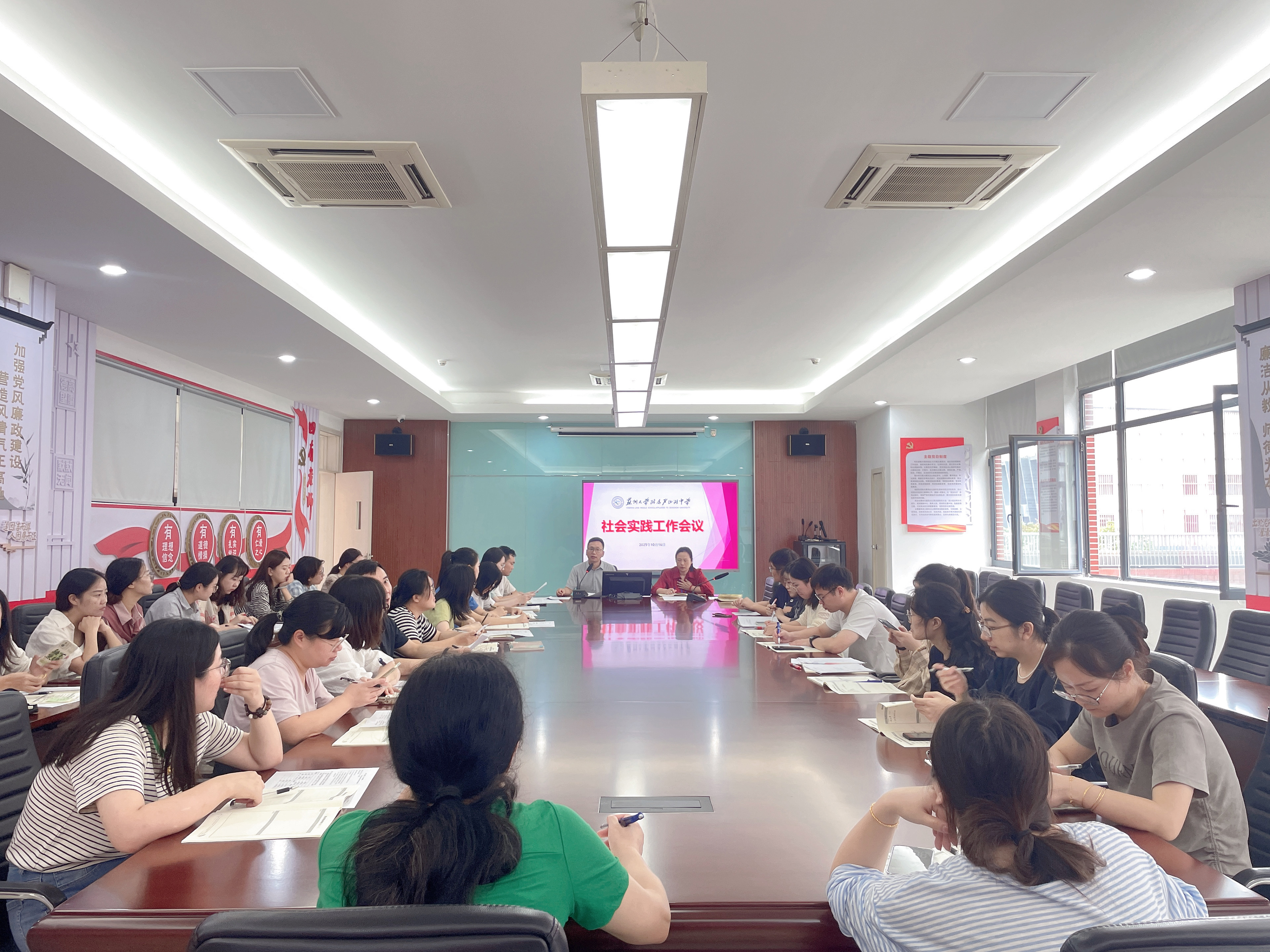 7efb2dae9d4ea6ba137ef25c8f58d148